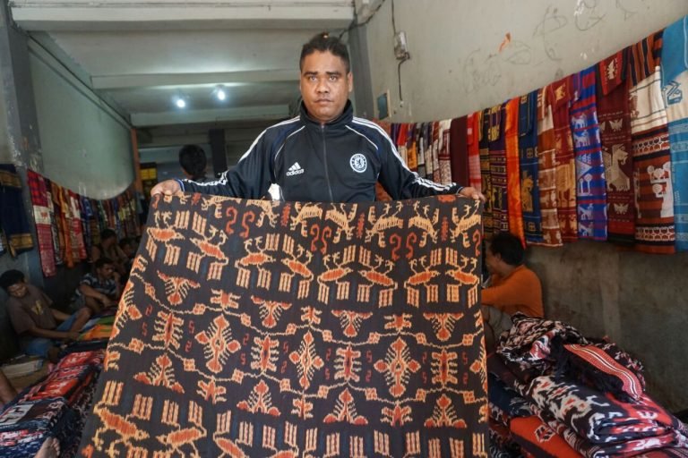 Jelajah Eloknya Tenun Sumba (2)