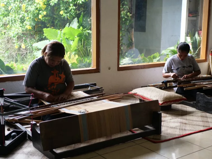 Rumah Tenun Baku Peduli: Melestarikan Tenun, Menghidupi Penenun