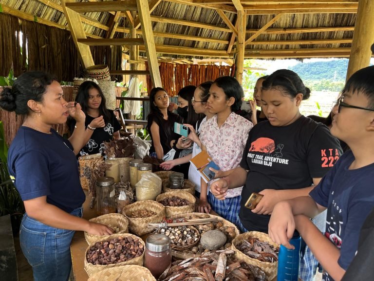 Pameran Hari Tenun di Labuan Bajo, Momen Apresiasi dan Evaluasi Upaya Pelestarian Tenun
